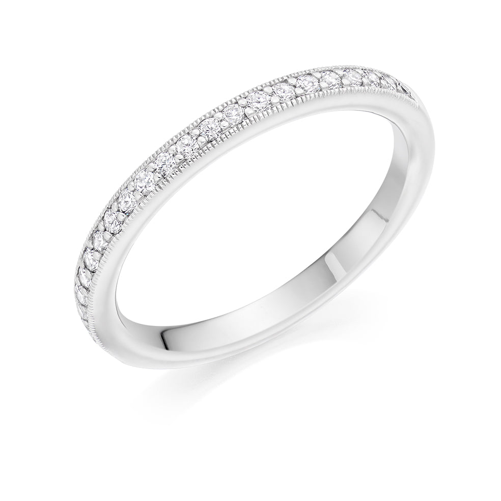 white/HET4749A