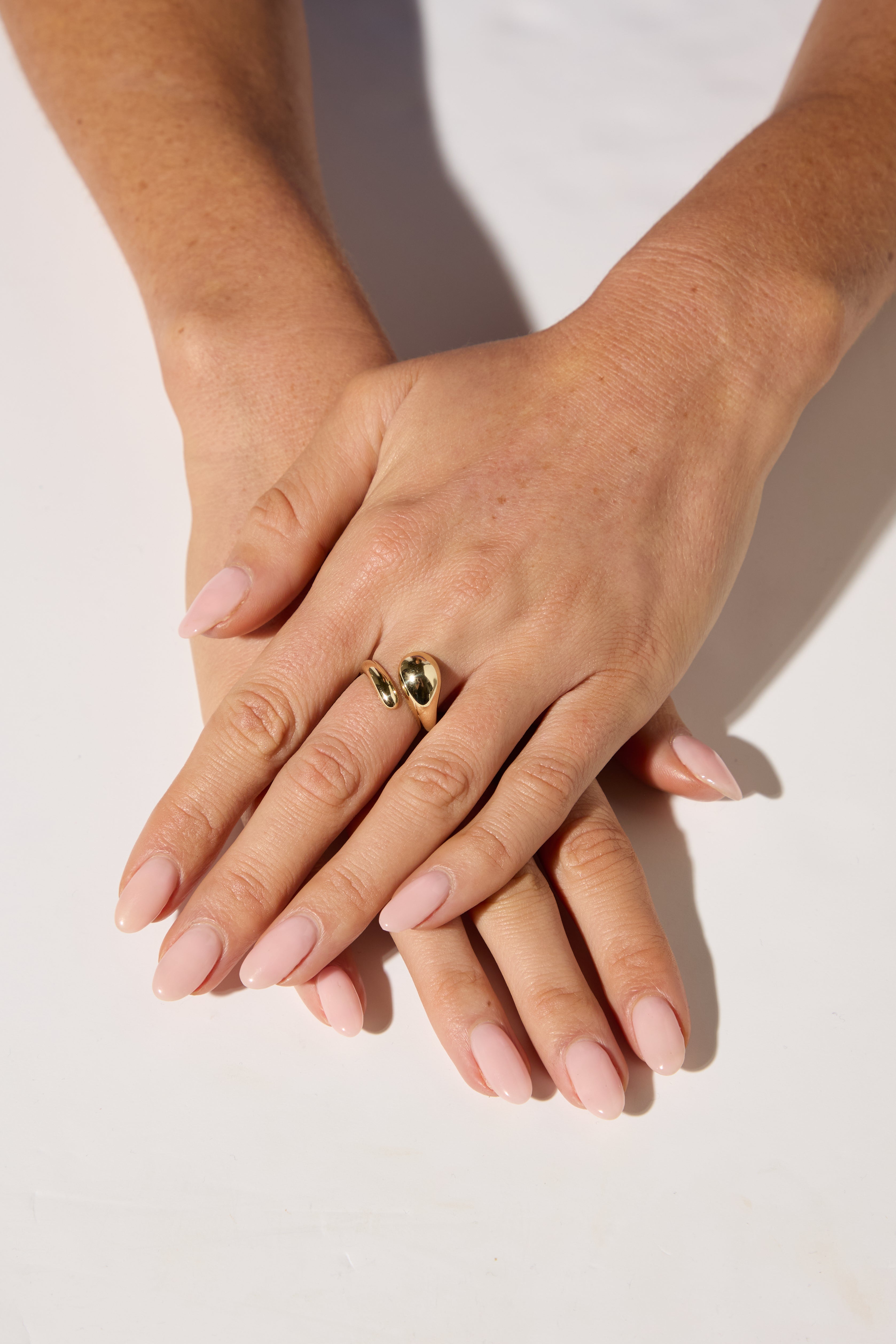 9ct Yellow Gold Cross Over Teardrop Ring