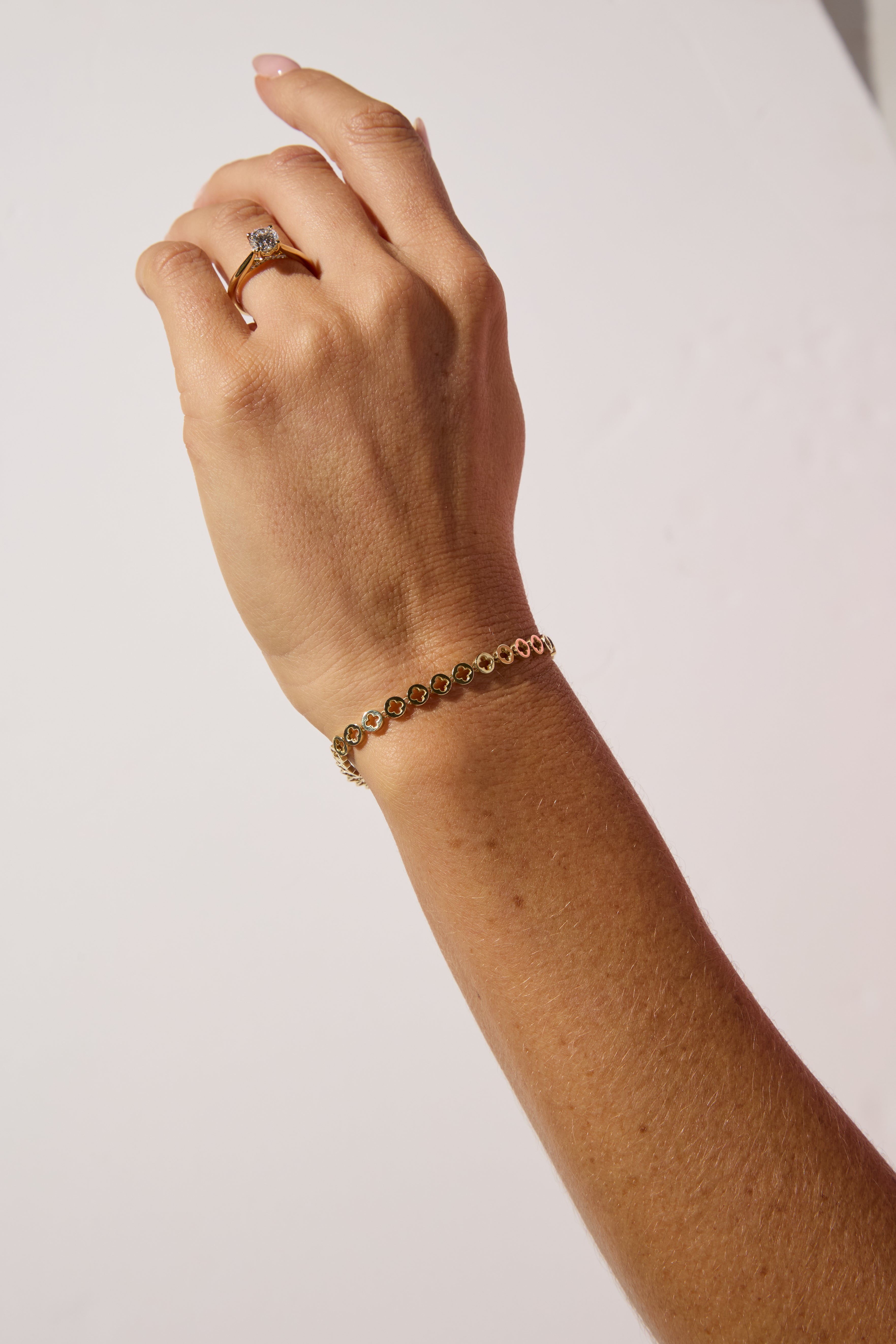 9ct Yellow Gold Clover Link Bracelet